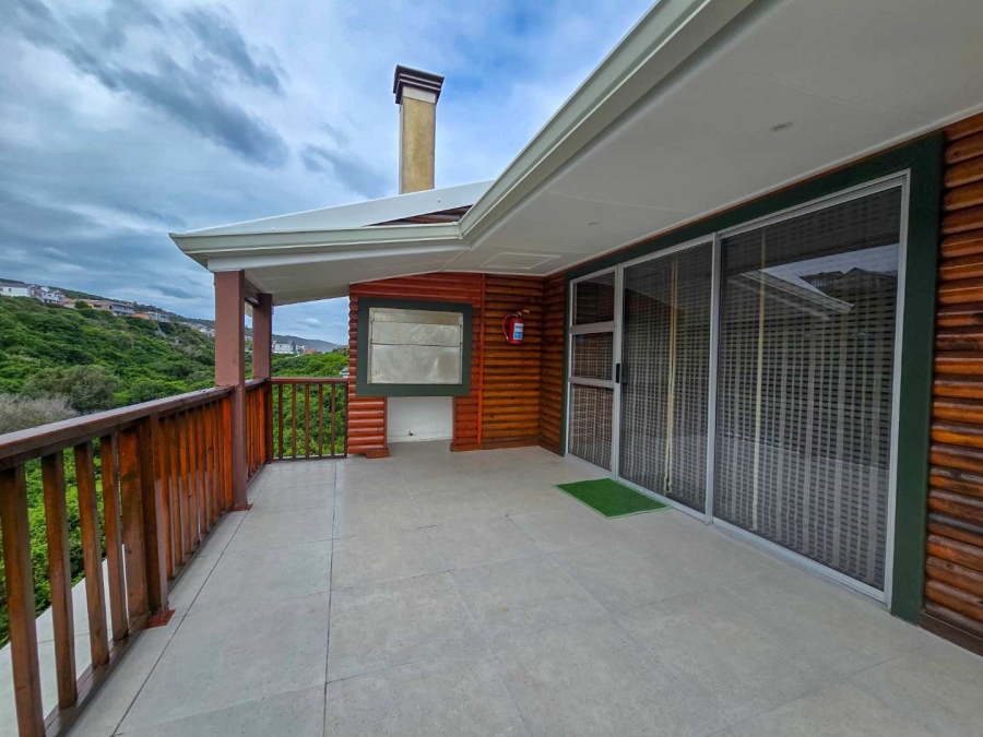 6 Bedroom Property for Sale in Nature On Sea Western Cape